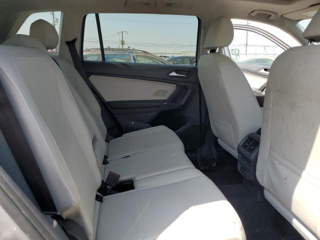3VV2B7AX0LM025734 - 2020 VOLKSWAGEN TIGUAN SE Silber Foto 11