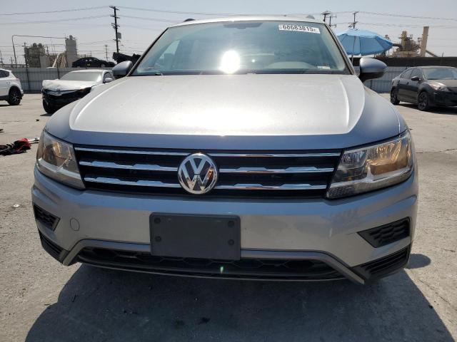 3VV2B7AX0LM025734 - 2020 VOLKSWAGEN TIGUAN SE Silber Foto 5
