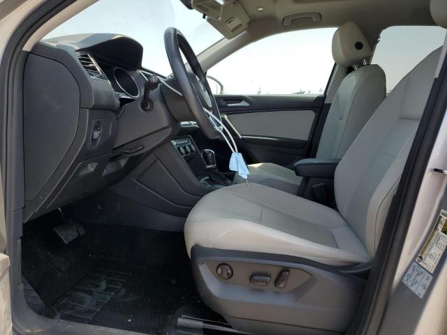3VV2B7AX0LM025734 - 2020 VOLKSWAGEN TIGUAN SE Silber Foto 7