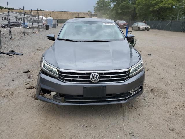 1VWBA7A33JC028864 - 2018 VOLKSWAGEN PASSAT SE رمادي صورة 5