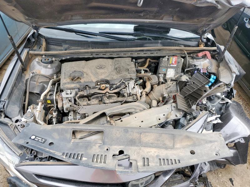 4T1B11HK5JU075400 - 2018 TOYOTA CAMRY L رمادي صورة 11