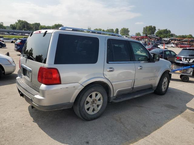 5LMFU28R04LJ40673 - 2004 LINCOLN NAVIGATOR 银色 照片 3