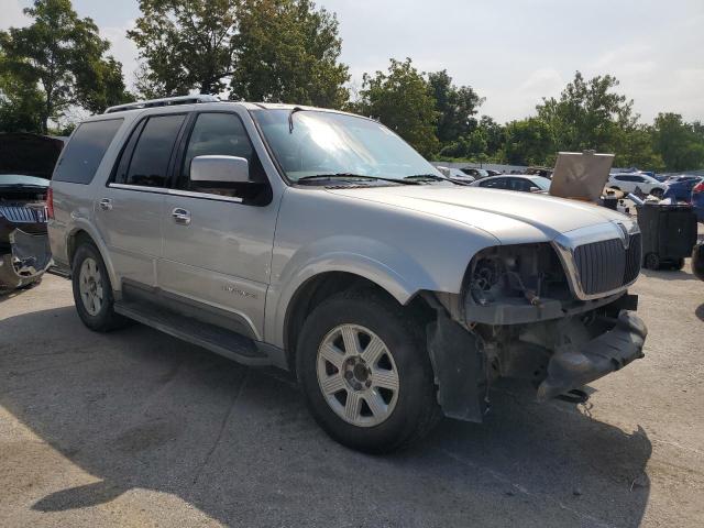 5LMFU28R04LJ40673 - 2004 LINCOLN NAVIGATOR 银色 照片 4