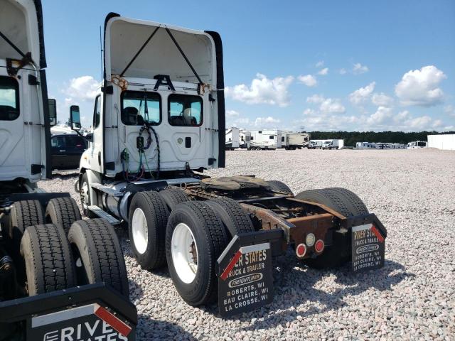 3AKJGBDVXESGA1077 - 2014 FREIGHTLINER CASCADIA 1 WHITE photo 3
