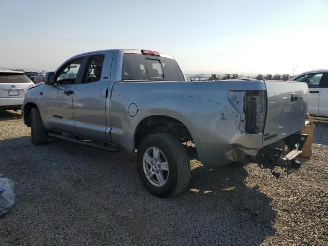 5TFRT54187X006726 - 2007 TOYOTA TUNDRA DOUBLE CAB SR5 SILVER photo 2