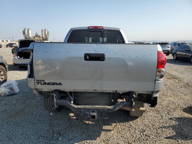 5TFRT54187X006726 - 2007 TOYOTA TUNDRA DOUBLE CAB SR5 SILVER photo 6