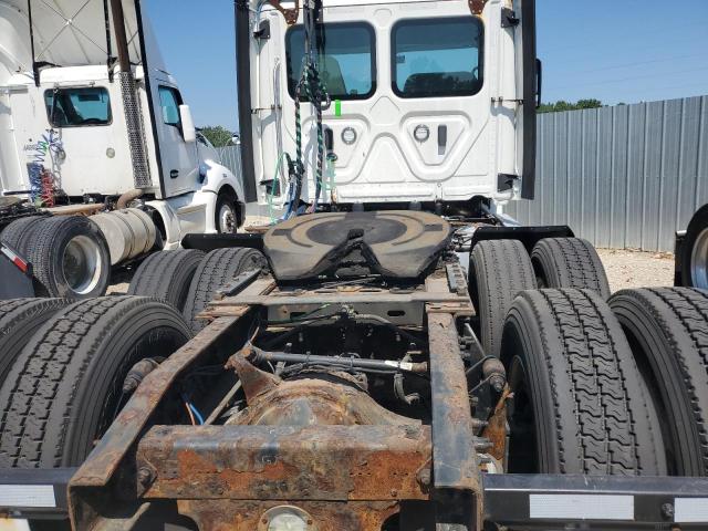 3AKJGBDV0JSGX9110 - 2018 FREIGHTLINER CASCADIA 1 WHITE photo 6