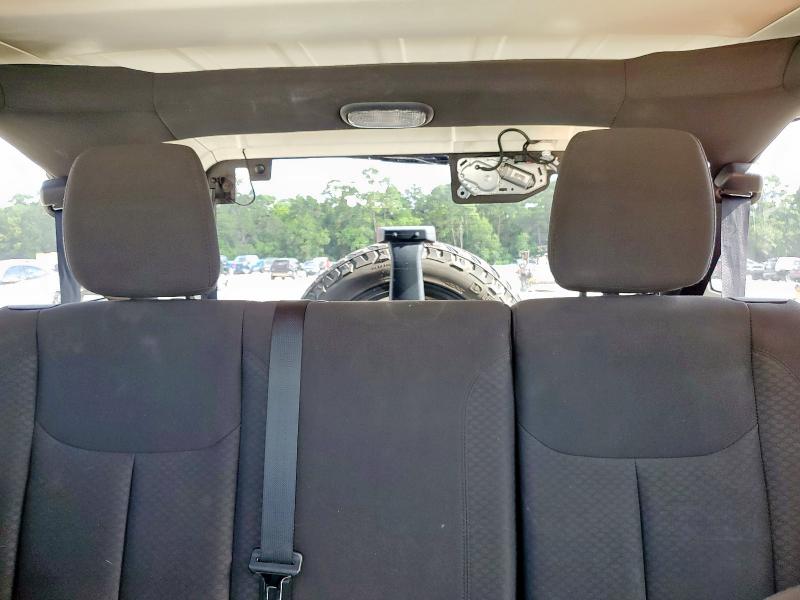 1C4BJWDG5HL742999 - 2017 JEEP WRANGLER U SPORT WHITE photo 10