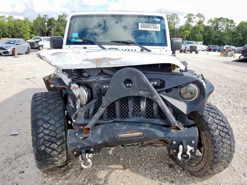 1C4BJWDG5HL742999 - 2017 JEEP WRANGLER U SPORT WHITE photo 5