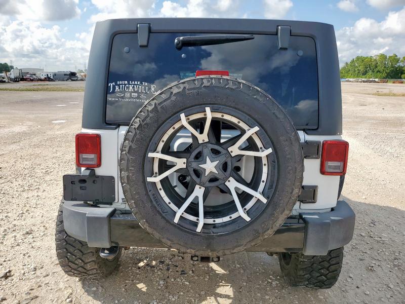 1C4BJWDG5HL742999 - 2017 JEEP WRANGLER U SPORT WHITE photo 6