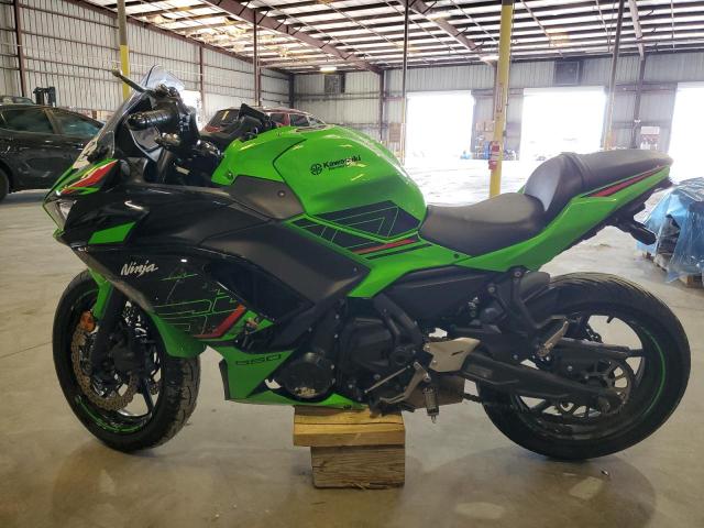 ML5EXER18PDA81131 - 2023 KAWASAKI EX650 R Зеленый фото 3