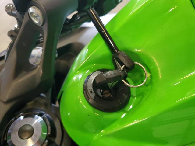 ML5EXER18PDA81131 - 2023 KAWASAKI EX650 R Зеленый фото 8