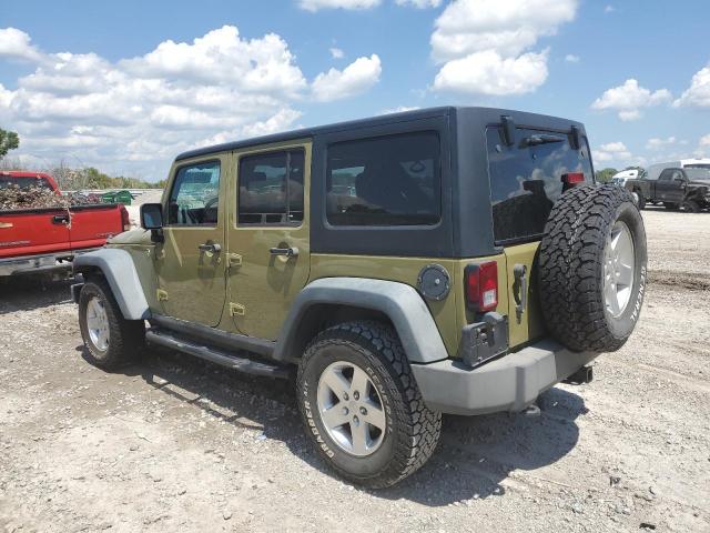 1C4HJWDG3DL543762 - 2013 JEEP WRANGLER UNLIMITED SPORT Grün Foto 2