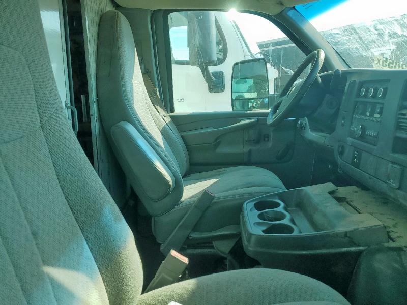 1GB3G4CG2F1113903 - 2015 CHEVROLET EXPRESS G3 Blanco foto 11