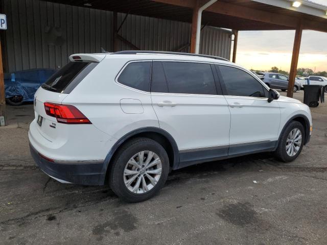 3VV2B7AX5JM119864 - 2018 VOLKSWAGEN TIGUAN SE أبيض صورة 3