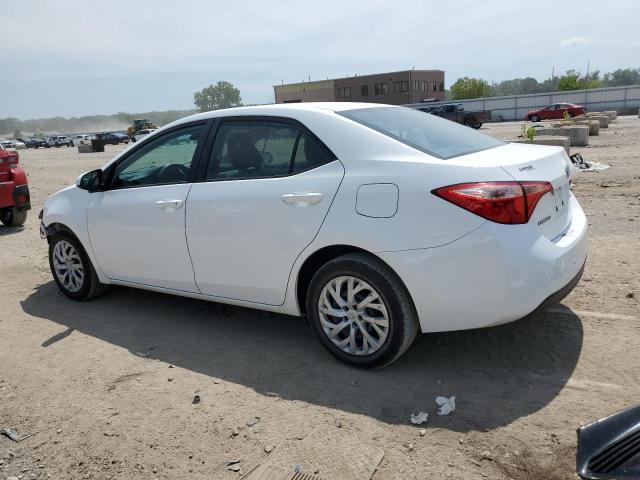 5YFBURHE5KP892692 - 2019 TOYOTA COROLLA L WHITE photo 2