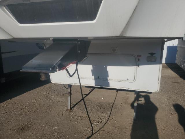 4YDF27629A2506029 - 2010 KEYSTONE 5TH WHEEL WHITE photo 7