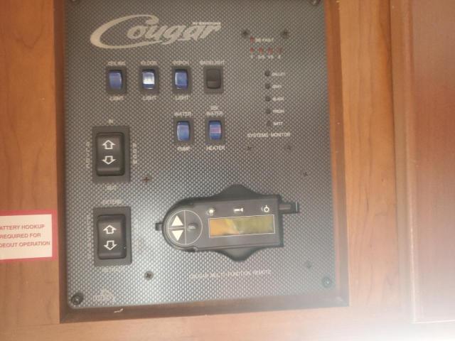 4YDF27629A2506029 - 2010 KEYSTONE 5TH WHEEL WHITE photo 8