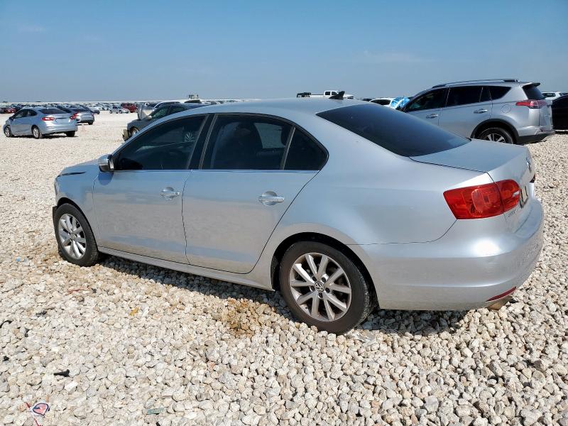 3VWDX7AJXDM392255 - 2013 VOLKSWAGEN JETTA SE ვერცხლისფერი ფოტო 2