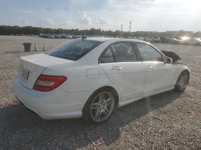 WDDGF4HB1CR214267 - 2012 MERCEDES-BENZ C 250 WHITE photo 3