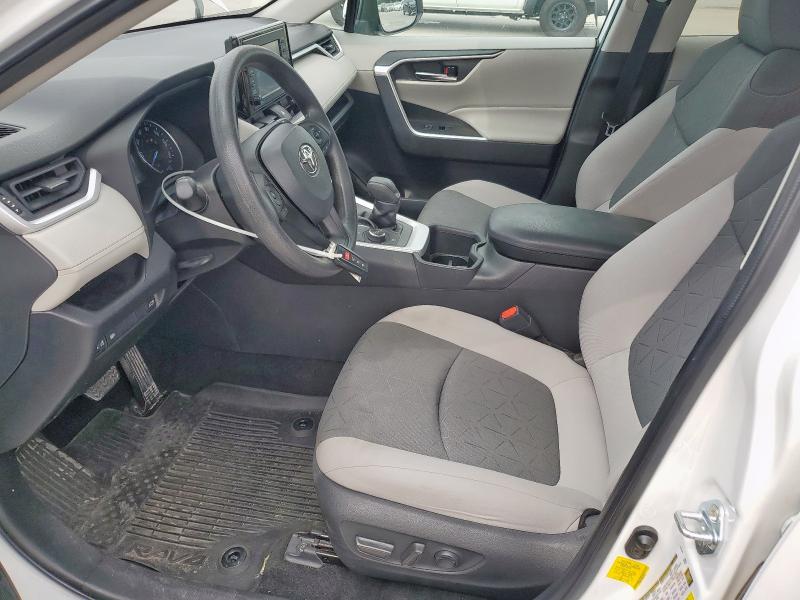 4T3RWRFV8NU054422 - 2022 TOYOTA RAV4 XLE WHITE photo 7