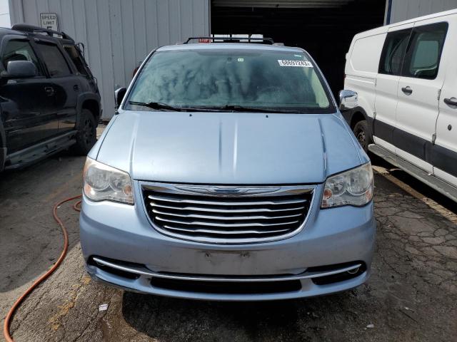 2C4RC1CG3DR534196 - 2013 CHRYSLER TOWN & COU TOURING L BLUE photo 5