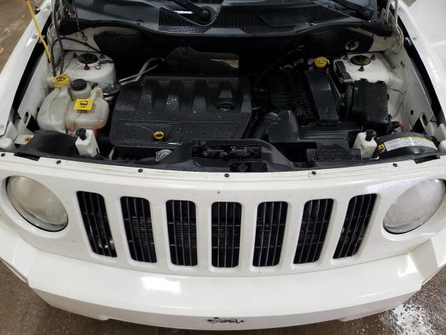 1J4NT2GB2AD519636 - 2010 JEEP PATRIOT SPORT WHITE photo 12