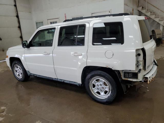 1J4NT2GB2AD519636 - 2010 JEEP PATRIOT SPORT WHITE photo 2