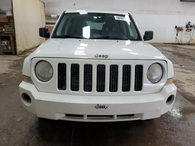 1J4NT2GB2AD519636 - 2010 JEEP PATRIOT SPORT WHITE photo 5