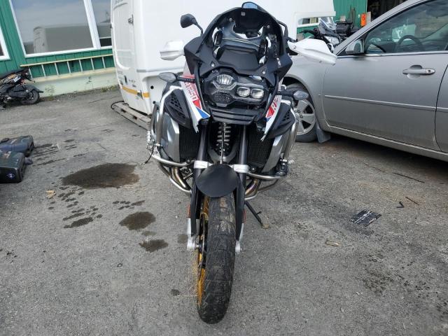WB10M1304P6H45024 - 2023 BMW R 1250 GS ADVENTURE WHITE photo 2