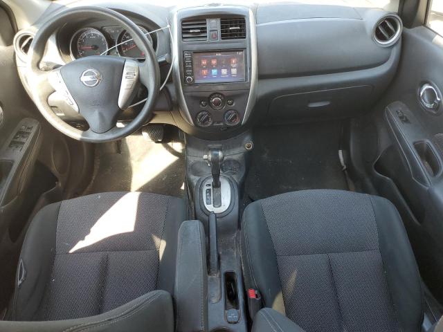 3N1CN7AP5JL882048 - 2018 NISSAN VERSA S 银色 照片 8