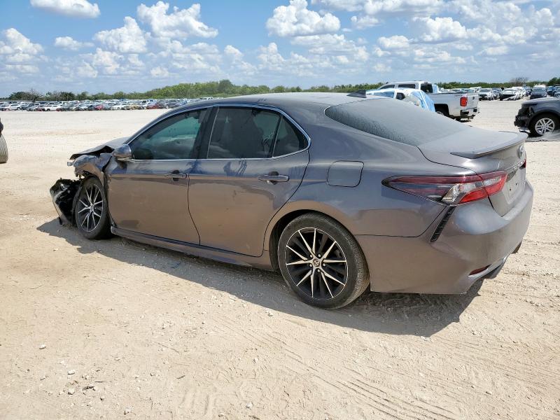 4T1G11AK7NU662235 - 2022 TOYOTA CAMRY SE GRAY photo 2