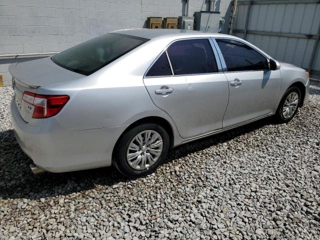 4T1BF1FK4DU219981 - 2013 TOYOTA CAMRY L 银色 照片 3