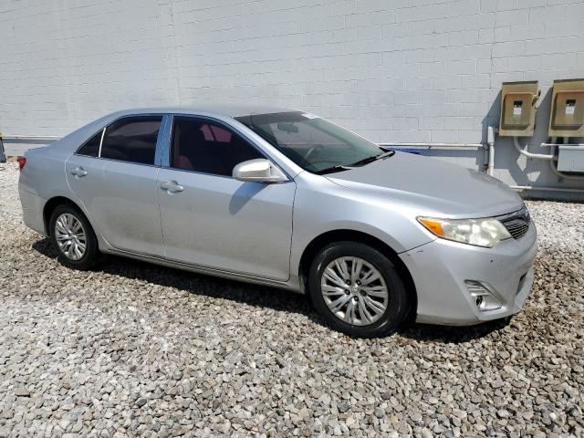4T1BF1FK4DU219981 - 2013 TOYOTA CAMRY L 银色 照片 4