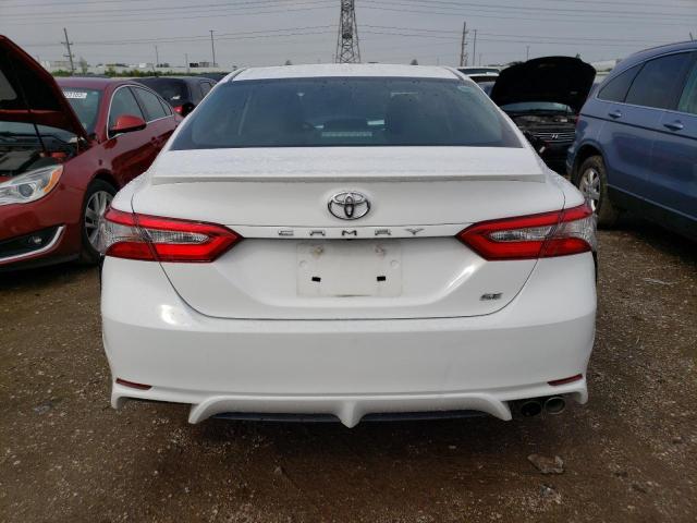 4T1B11HK3JU590718 - 2018 TOYOTA CAMRY L WHITE photo 6