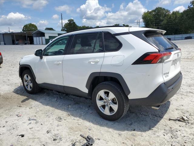 2T3W1RFV8MC107380 - 2021 TOYOTA RAV4 XLE WHITE photo 2