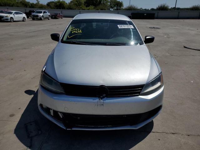 3VW1K7AJ0BM043605 - 2011 VOLKSWAGEN JETTA BASE 灰色 照片 5