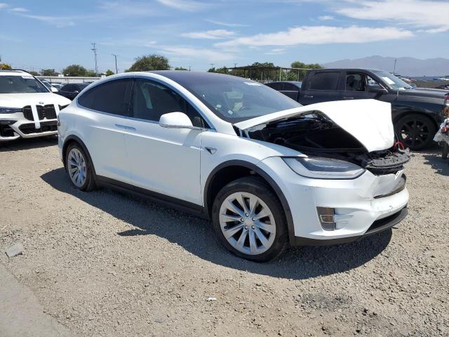 5YJXCDE23LF262706 - 2020 TESLA MODEL X თეთრი ფოტო 4