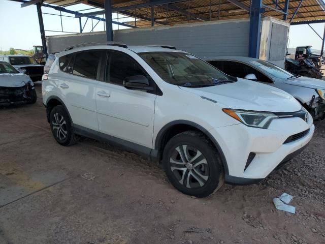 2T3ZFREV4GW308910 - 2016 TOYOTA RAV4 LE 白色 照片 4
