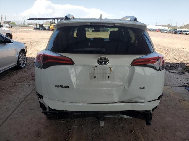 2T3ZFREV4GW308910 - 2016 TOYOTA RAV4 LE 白色 照片 6