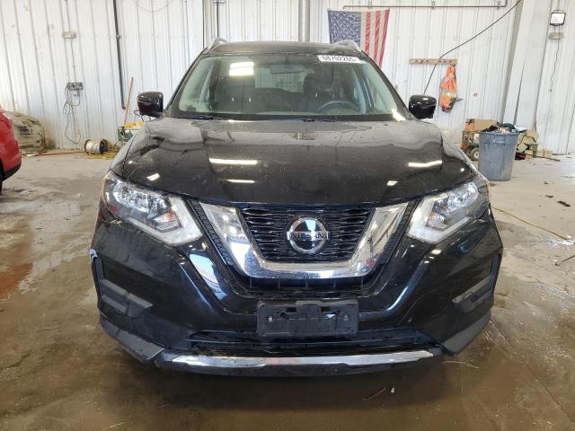 KNMAT2MV6JP558134 - 2018 NISSAN ROGUE S Czarny zdjęcie 5