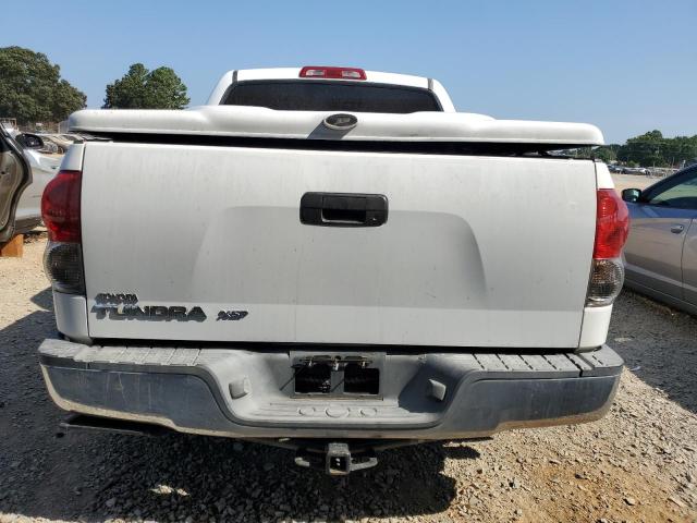 5TBEV54158S477967 - 2008 TOYOTA TUNDRA CREWMAX WHITE photo 6