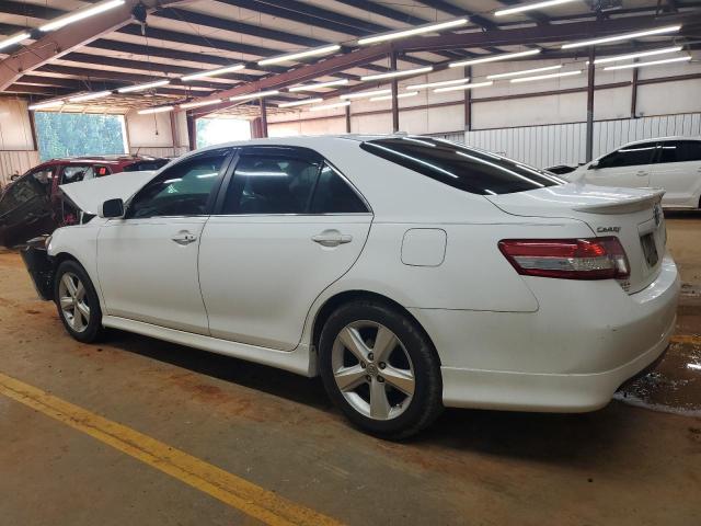4T1BF3EK6BU659985 - 2011 TOYOTA CAMRY BASE WHITE photo 2
