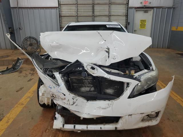 4T1BF3EK6BU659985 - 2011 TOYOTA CAMRY BASE WHITE photo 5