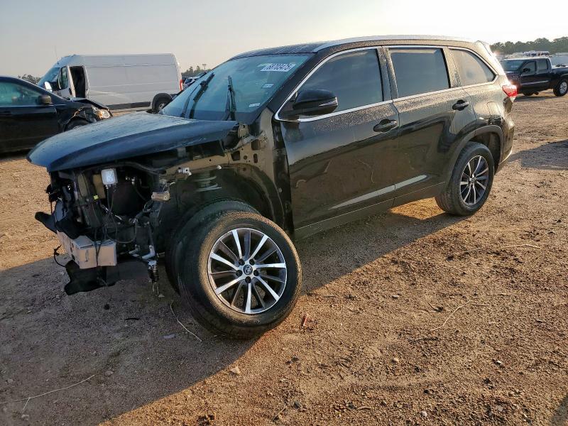 2019 TOYOTA HIGHLANDER SE, 