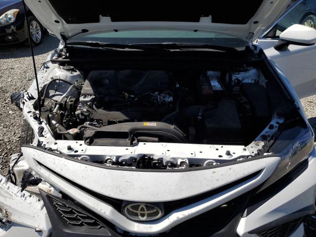 4T1G11AK0NU717575 - 2022 TOYOTA CAMRY SE 白色 照片 11