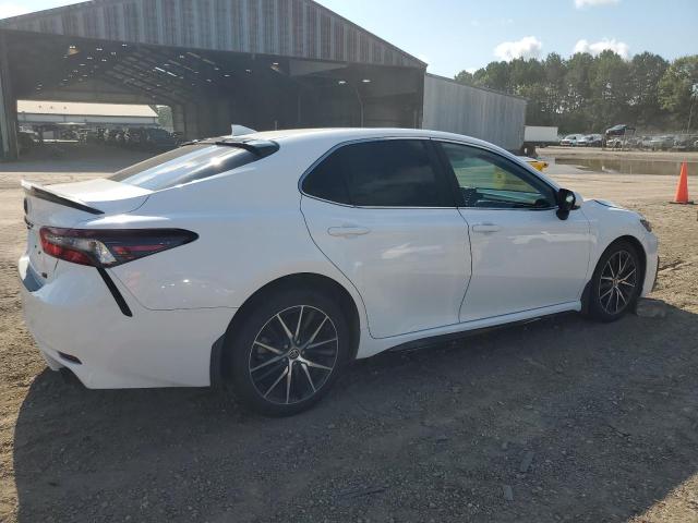 4T1T11AK0NU015979 - 2022 TOYOTA CAMRY SE Ақ фото 3