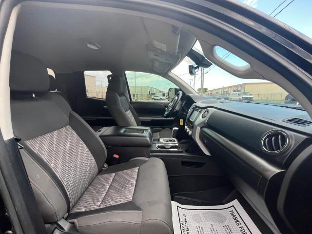 5TFRM5F16JX125683 - 2018 TOYOTA TUNDRA DOUBLE CAB SR/SR5 BLACK photo 5