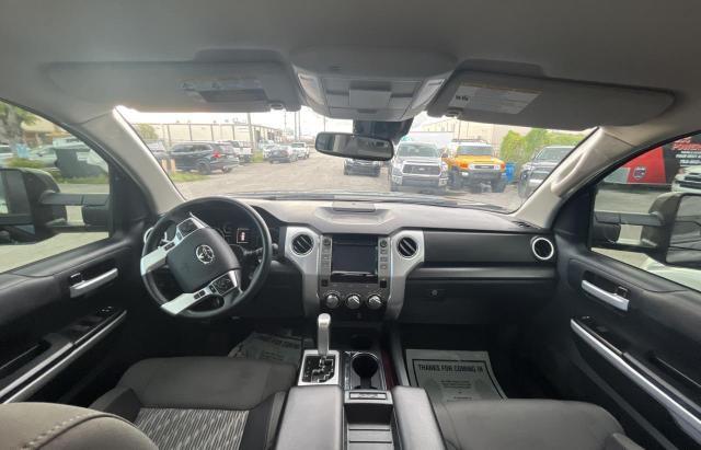 5TFRM5F16JX125683 - 2018 TOYOTA TUNDRA DOUBLE CAB SR/SR5 BLACK photo 9