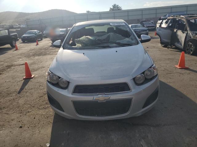 1G1JC5SH8E4166657 - 2014 CHEVROLET SONIC LT 银色 照片 5